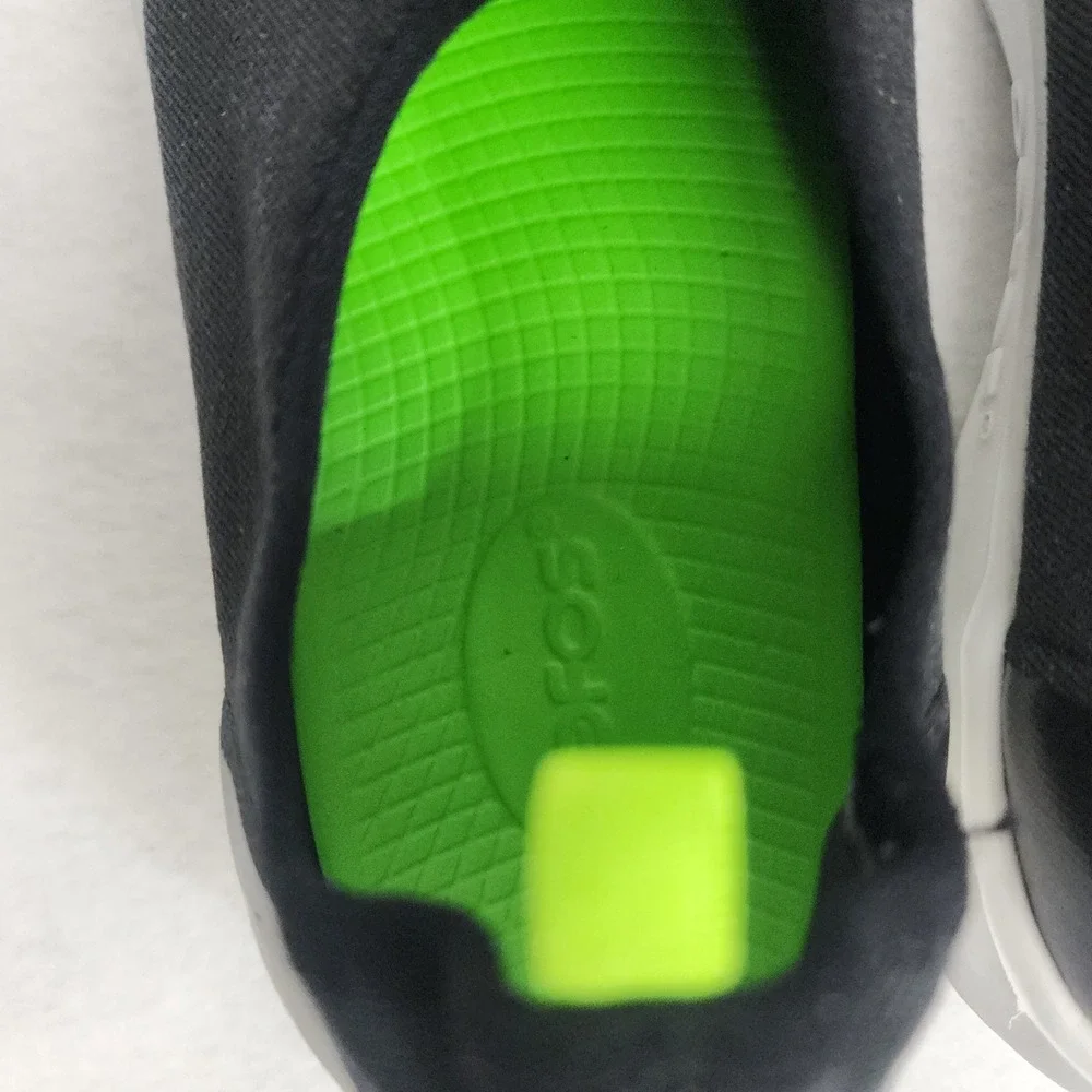 OOFOS Eezee Low Slip On Sneaker Womens 10 Black Fabric Rubber Sole Comfort